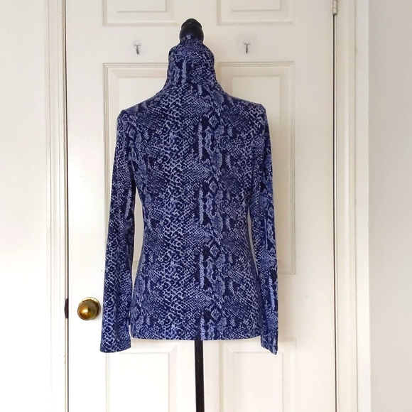 Cotton and Tencel Multicolor Pattern Long Sleeve Turtleneck Top. - Picture 2 of 4